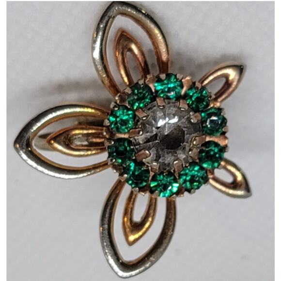 Vintage Emerald Green Rhinestone And Gold Tone Unique Flower Clip On Earrings - Picture 3 of 8